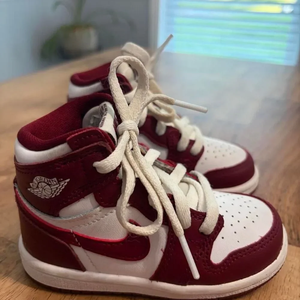 Jordan Men's Burgundy and Red Trainers